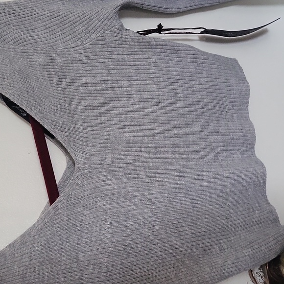 Sweater - Picture 2 of 3